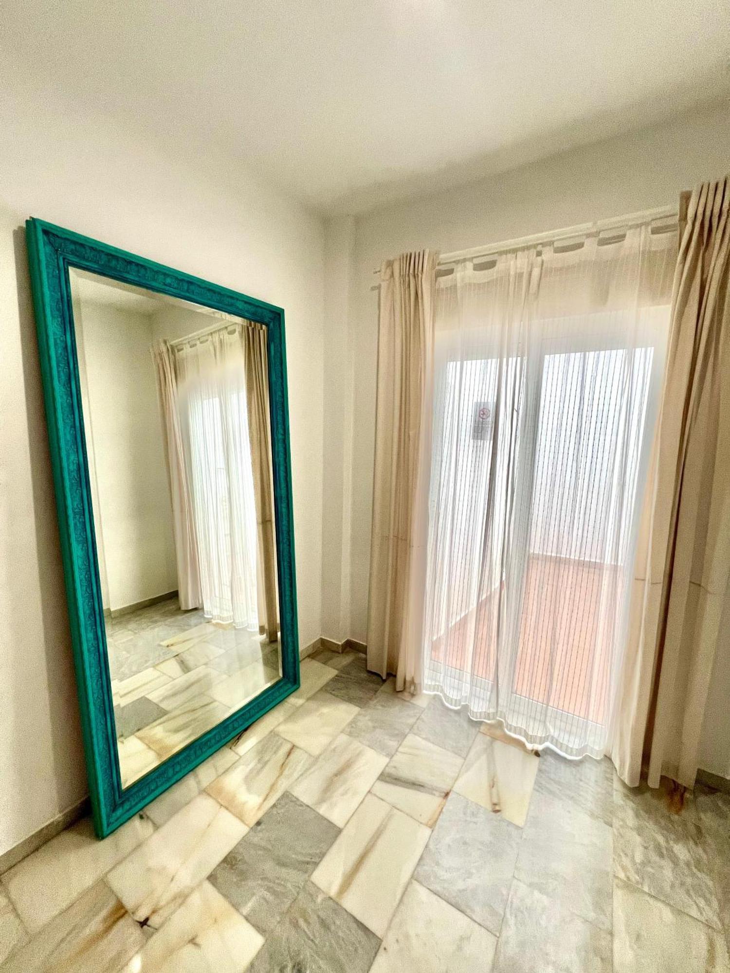 Amazing Apartment City Center - Optional Parking Malaga Luaran gambar